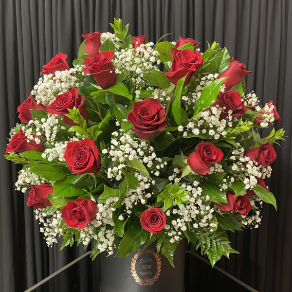 Red rose top hat