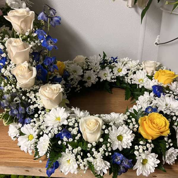 Urn Wreath BW