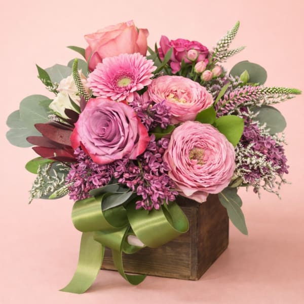 Blushing Lavender Garden Box – Designer’s Choice | Mother’s Day Special
