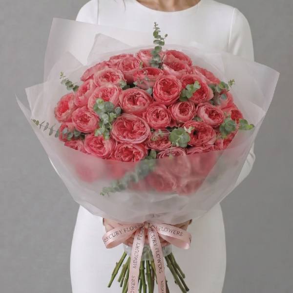 Garden roses bouquet