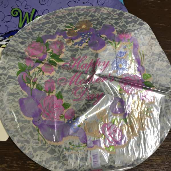 Round Mother's Day balloon with pink and purple floral print