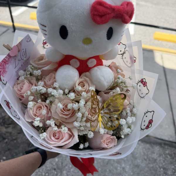 Mini Hello kitty Bouquetby L&Y Deco and flowers Mini Hello kitty Bouquetby L&Y Deco and flowers