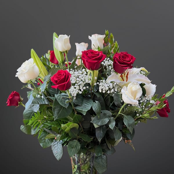 Two dozen Ecuadorian roses
