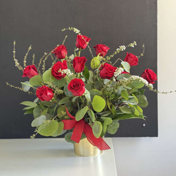 Tribute 12 Roses