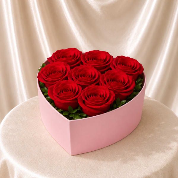 Classic Red Rose Heart Box – XS ™