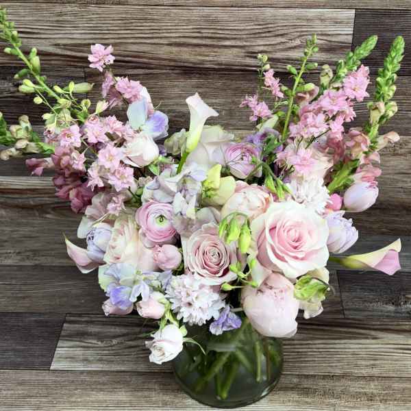 Soft pinks with a touch of purple luxury bouquet