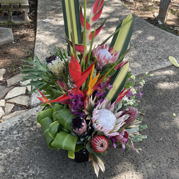 Dionne Chandler Special a elegant & simple arrangement