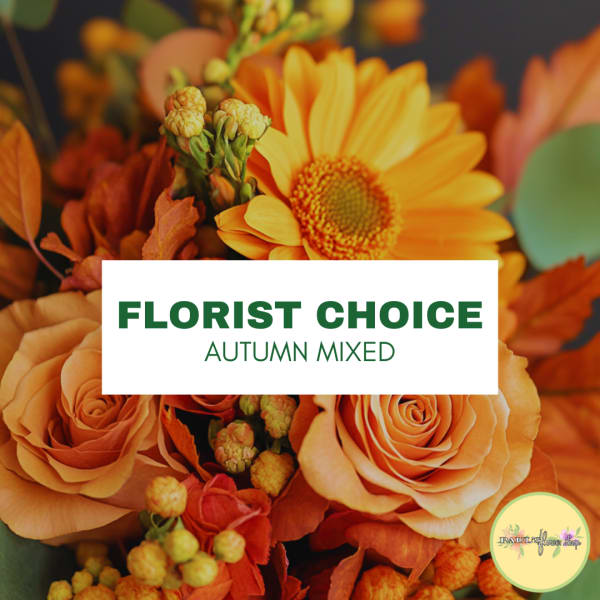 Autumn mixed bouquet with orange roses and a yellow daisy