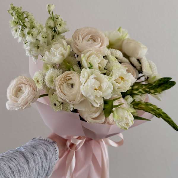 Blush and white bouquet with ribbon wrap