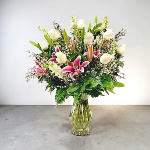 One Dozen White Roses with a Flair