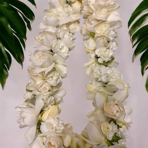 Gardenia Carnation Fushion Lei