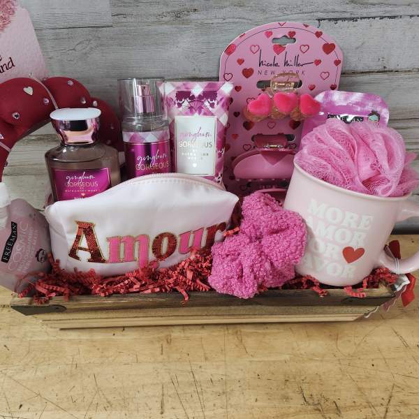 Its Amore - $145