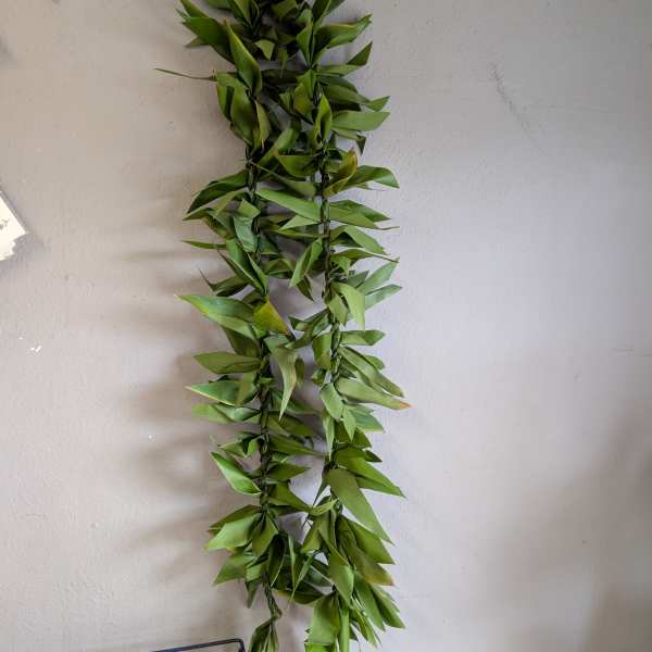 Ti leaf lei's by Kealoha lei's.