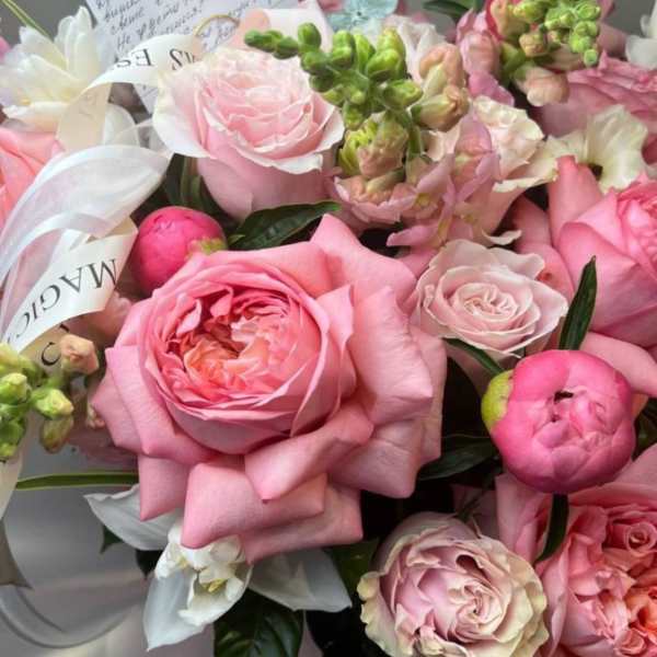 #63 Perfect mixed floral box