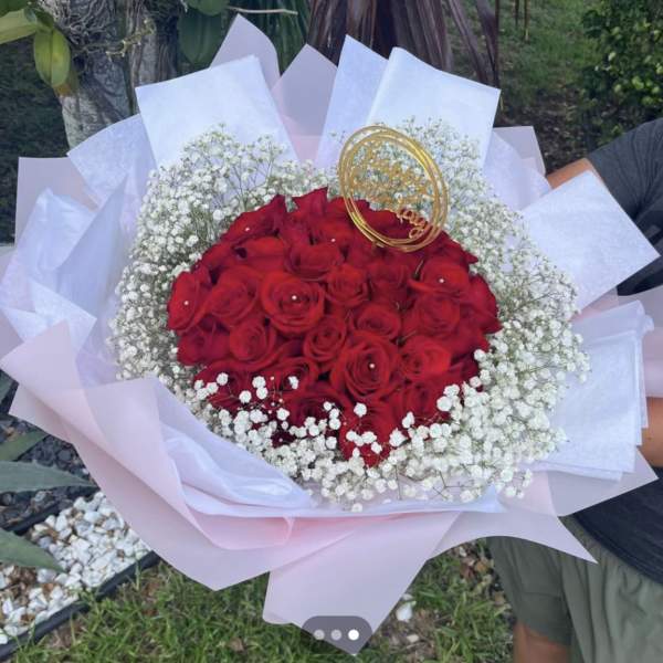 bouquet red roses 25