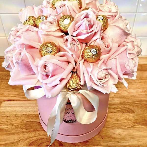 Hat Box Floral