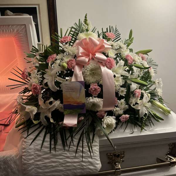 Casket spray