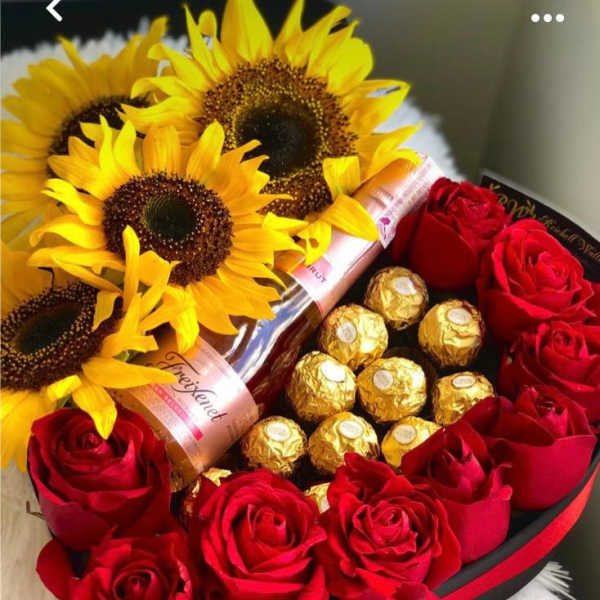Heart box roses
