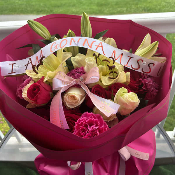 A mixed bouquet
