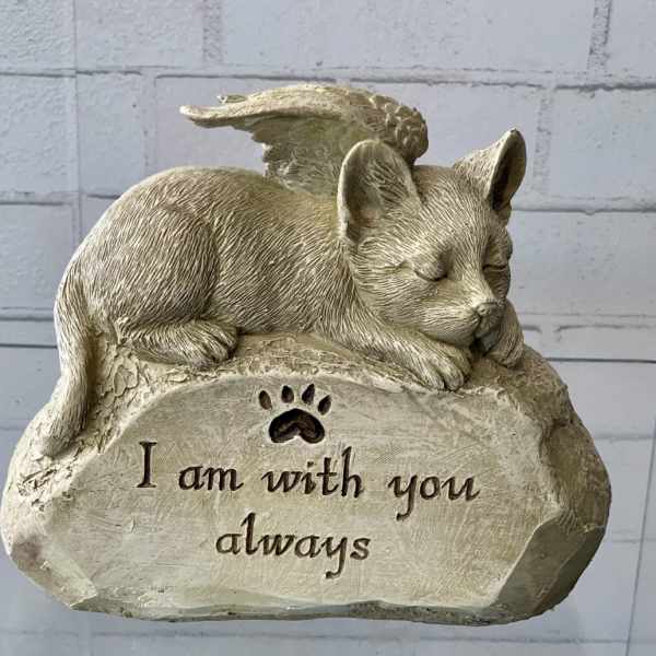 Sleeping angel cat figurine with the words "I am with you always"