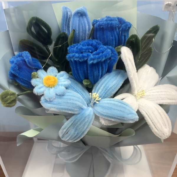 Chenille Bouquet Blue
