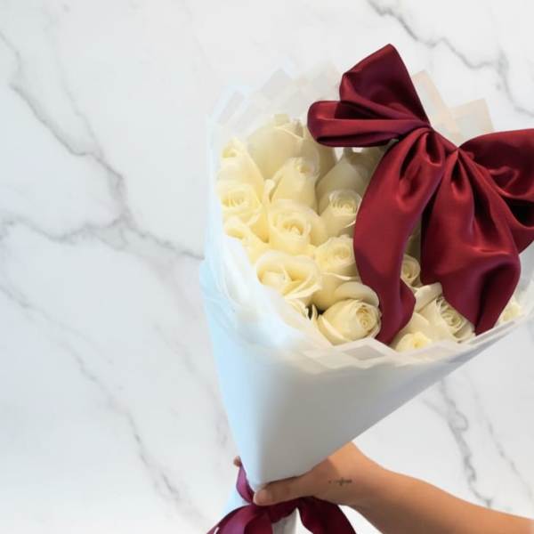 Classic Ivory Bouquet