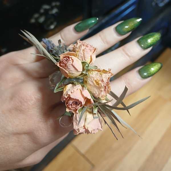 Dried floral ring pink rose with lavender