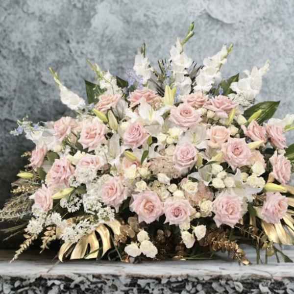 Roses & Radiance