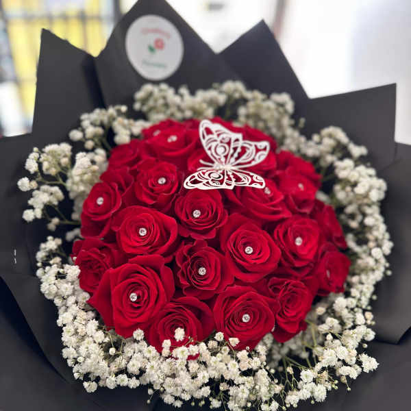 DIAMOND ROSES
