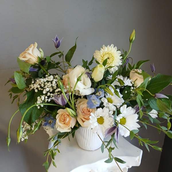 #702 Designer's Choice Vase Arrangement