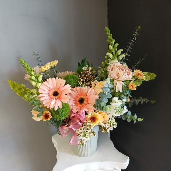#716 Designer's Choice Vase Arrangement