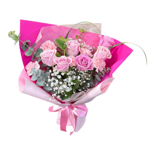 Pink rose bouquet with baby’s breath and ribbon wrap