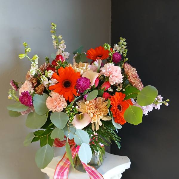 #723 Designer's choice vase arrangement