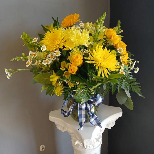 #725 Designer choice floral arrangement