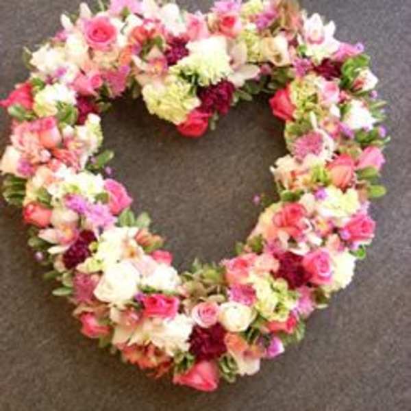 Sympathy Arrangements 5/ 5-7 Days