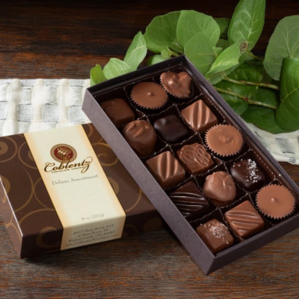 Deluxe Assortment Gift Box 8 oz