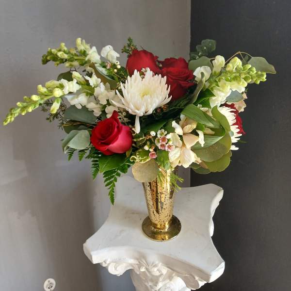 # 746 Designers choice vase arrangement