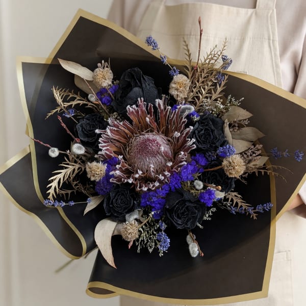 Dark Romance Dried Bouquet
