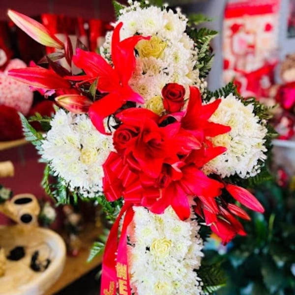 White & red sympathy cross
