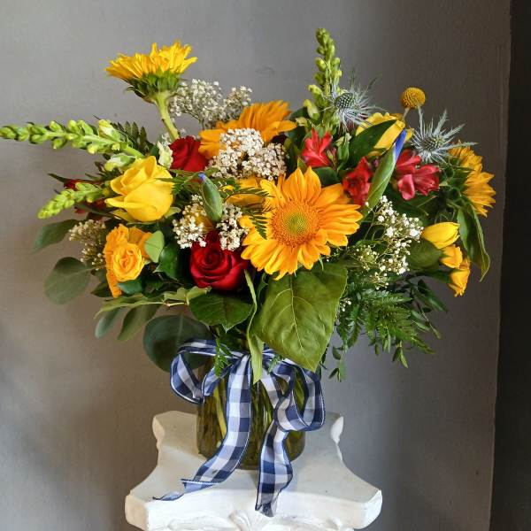 #724 Designer choice vase arrangement