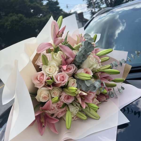 FLOWERS BOUQUET