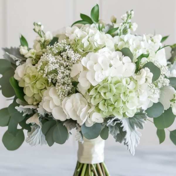 Bridal in greens
