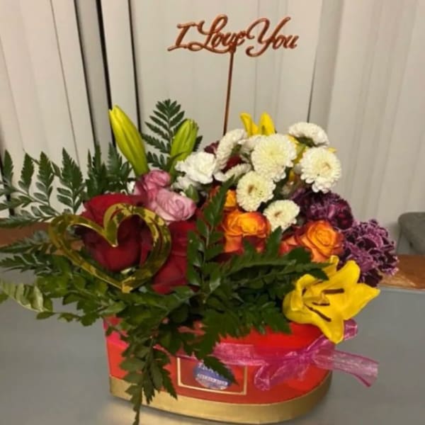 Red Heart roses mix