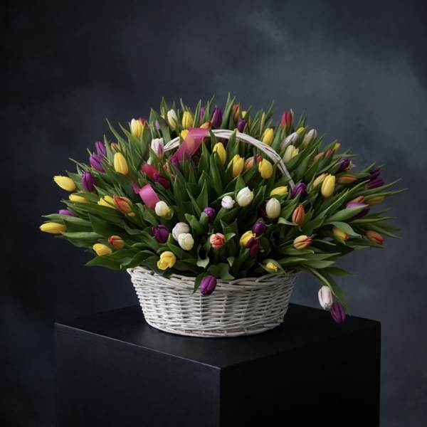 Tulip Overflow™ – Luxury Spring Statement Basket