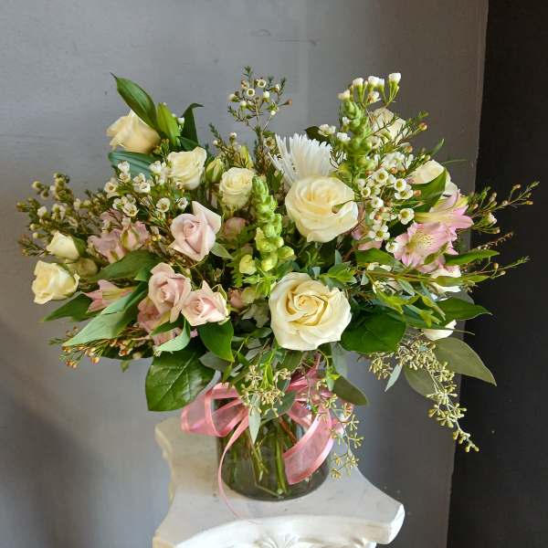 #725 Designer choice floral arrangement