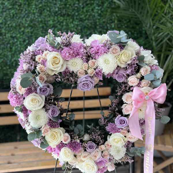 Elegant remembrance heart