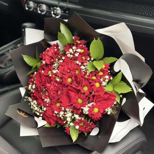Daisies and roses