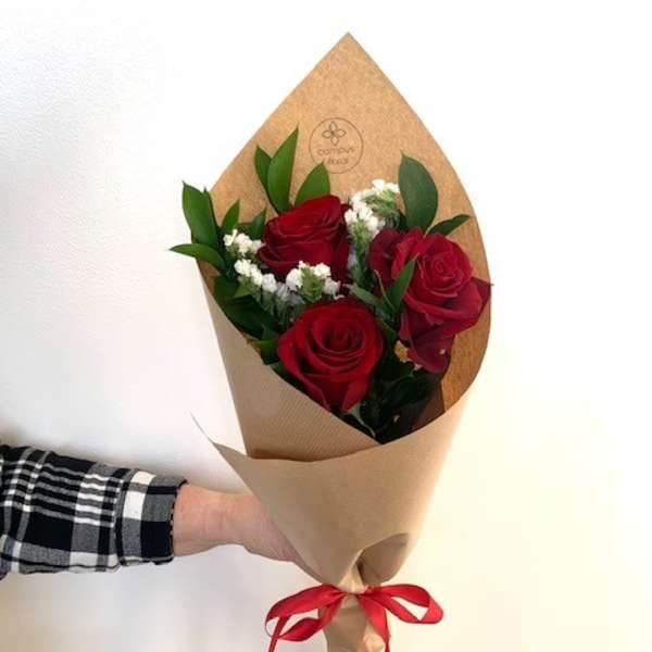 Three rose wrap