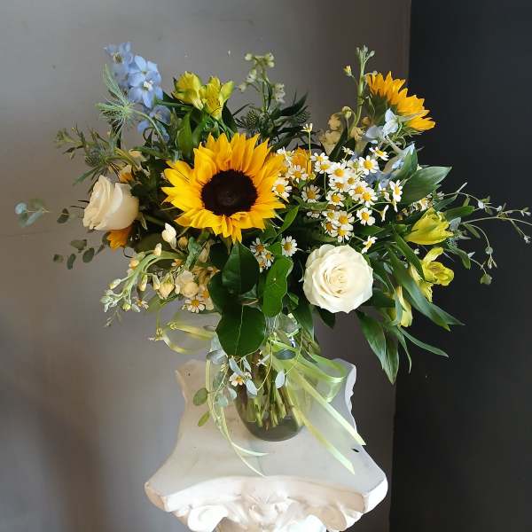 #714 Designer's Choice Vase Arrangement