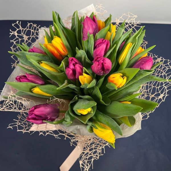 #52 Mixed Tulips